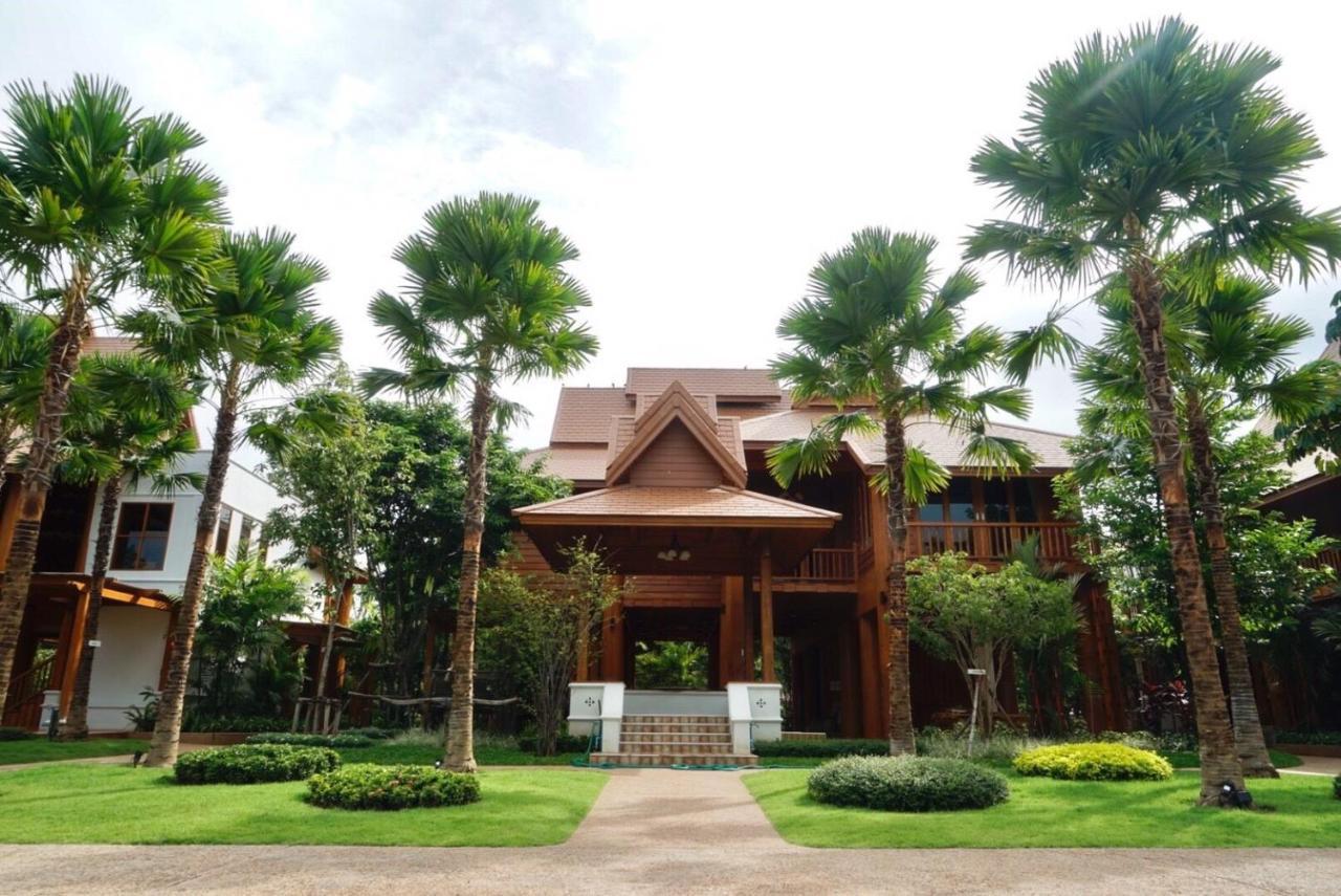 Vanasin Residence Tak Exterior foto